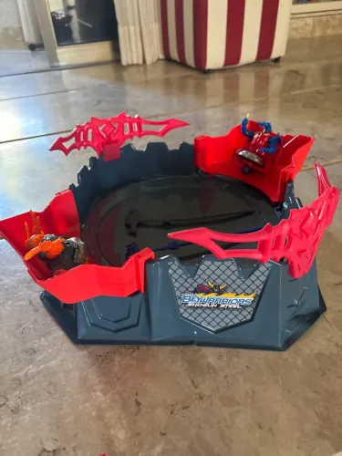 ARENA DE BATALHA BEYBLADE