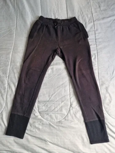 Calça de moleton skinny