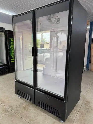Cervejeira dupla Metalfrio 1300 litros