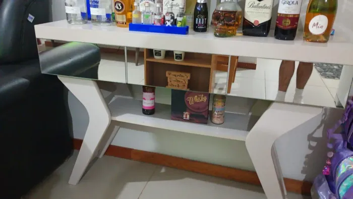 Aparador / adega 