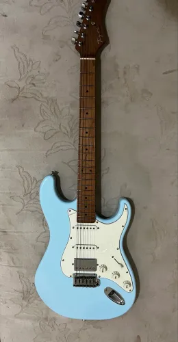 Guitarra- Tagima T-640 Super