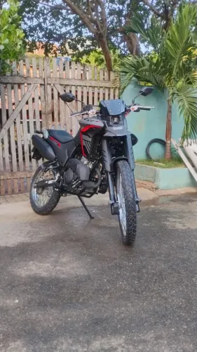 LANDER 250 XTZ 2026