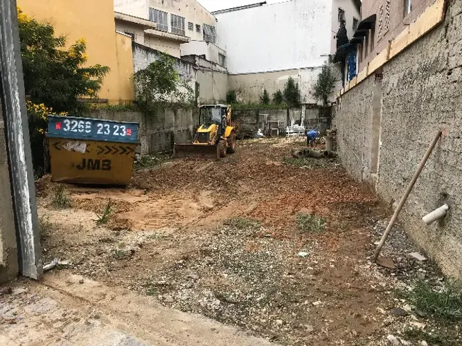 Terreno ZR3, 417 m² Lote escavado estacas cortina, Próximo ao Centro de Curitiba permuta