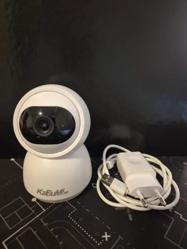 Babá Eletrônica KaBuM Smart 500 1080p Pan Tilt WiFi Visão Noturna (Usada)
