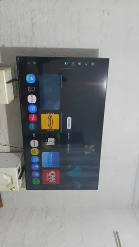 Vende-se televisão de 70 polegadas 