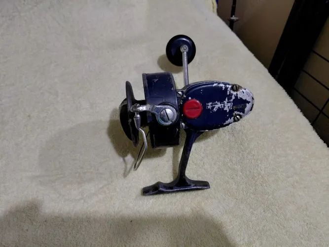 VENDO MOLINETE COM VARA