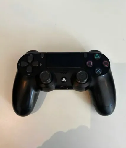 Ps4 1TB 2 controles