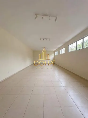 LOCAÇÃO - SALA SUPERIOR COM 4 VAGAS DE GARAGEM NO CENTRO DE CASCAVEL!