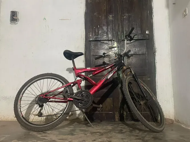 Vende-se bicicleta (valor 700 )vendo até por 650*