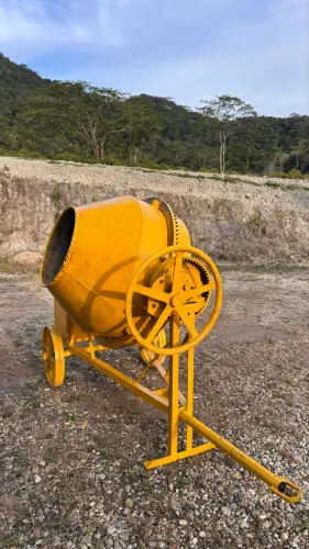 Betoneira 400lt modelo rental