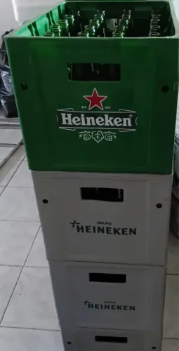 VENDO 24 GARRAFEIRAS DE CERVEJA NOVAS COMPLETAS COM GARRAFAS