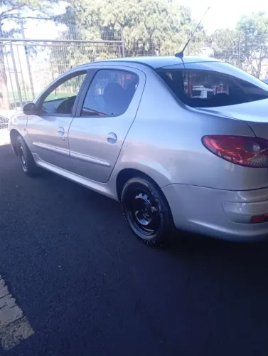 Peugeot 207 Sedan Passion XR 1.4 Flex 8V 4P 2012