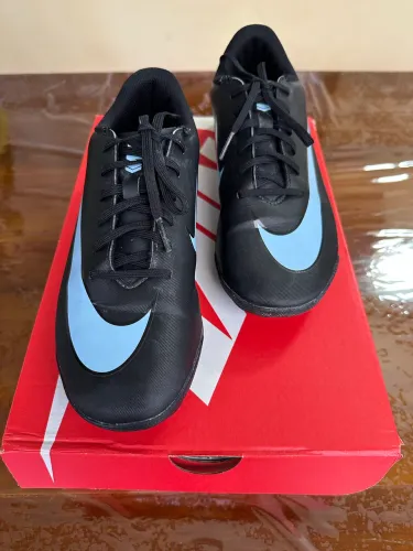Chuteira Society Nike