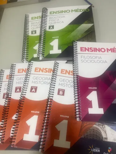 Livros Poliedro Ensino Médio