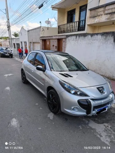 Peugeot 207 Quiksilver 1.4 Flex 8V 5P 2011