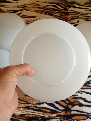 Cúpulas de lâmpadas antigas.