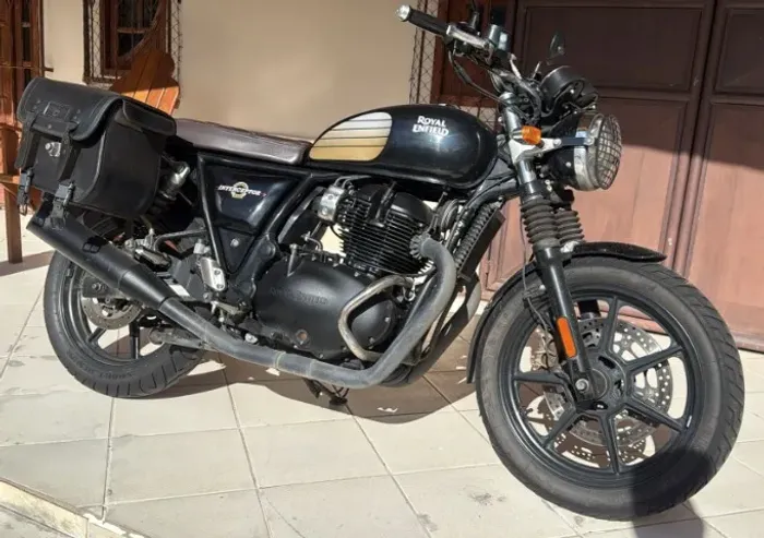 Royal Enfield Interceptor 650 - 2024 Personalizada