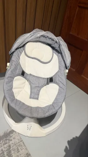 Cadeira de balanço elétrica para bebê 