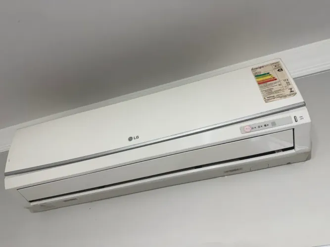 Ar-condicionado LG Split 9.000 BTUs - R$ 1.200