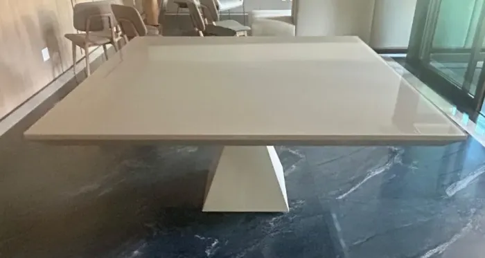 Mesa de Jantar laca e tampo de vidro 1,60x1,60 Líder Interiores Perfeito Estado