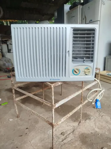 Vende-se ar-condicionado de janela 7.000 BTS