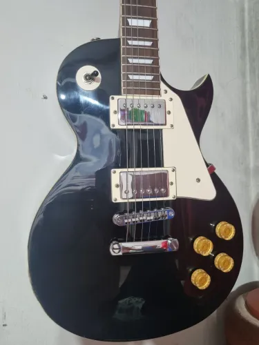 Guitarra Les Paul Black Beauty koreana