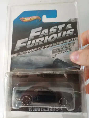 Hot Wheels 08 Dodge Challenger SRT8 Velozes e Furiosos