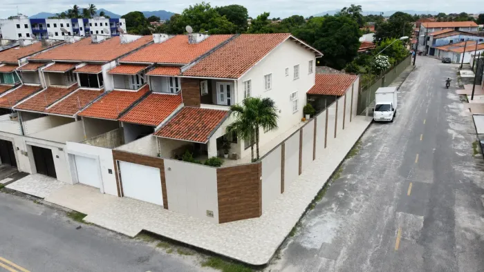 Excelente Casa Duplex na Maraponga Espaço, Conforto e Lazer para Toda a Família!