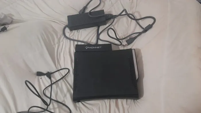 XBOX 360 FAT destravado (RGB)<br> + 16 jogos<br> + kinect + <br>2 controles (1 original 1 paralelo)