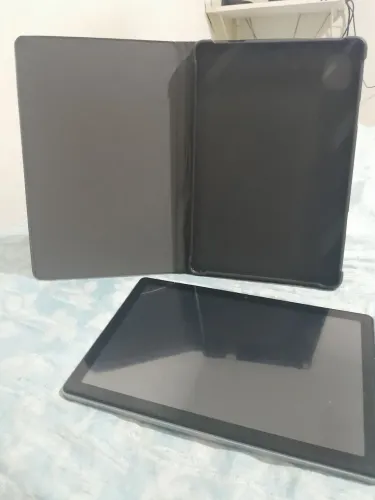 Vendo Tablet pc só tem 2 meses de uso 