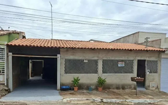 Vende-se Casa no Condomínio Campos Belos Goiânia - GO