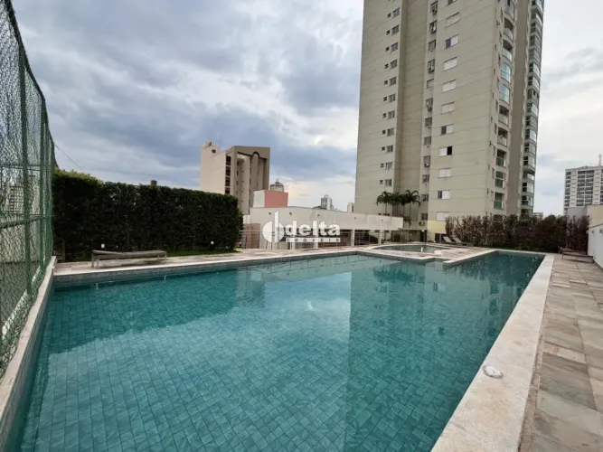 Apartamento com 1 quartos disponível para locação e venda no bairro Centro em Uberlândia-M
