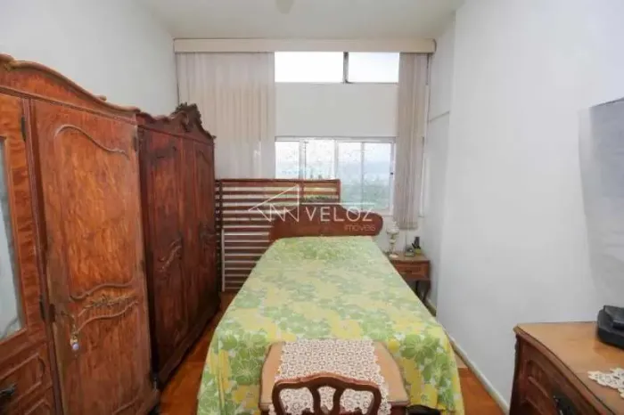 Apartamento : / Residencial / Glória