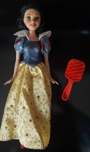 Boneca Barbie Branca de Neve