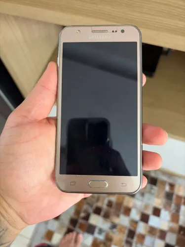 Samsung Galaxy J5 8GB