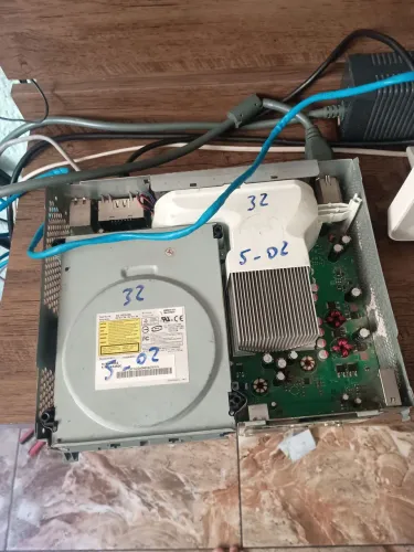 Xbox 360, tela piscando pode ser que não esteja com defeito