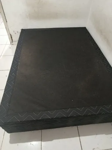 Base  box de casal 