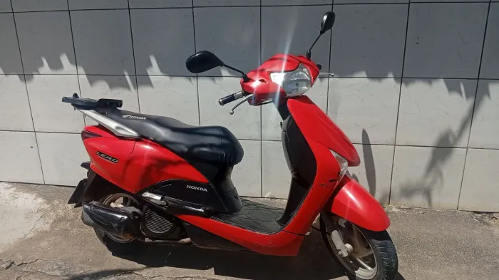 Honda lead 110 - Econômica, Revisada e Muito Conservada