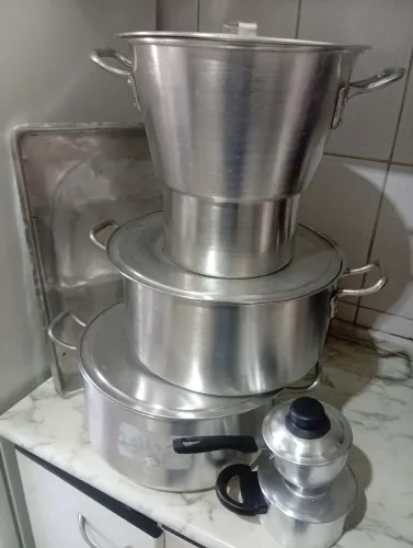 Panelas para restaurante e lanchonete, 5 unidades por apenas R$ 130,00 tudo aproveita !!!
