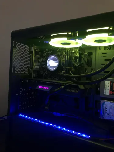 Watercooler 240mm Rise mode com defeito na bomba