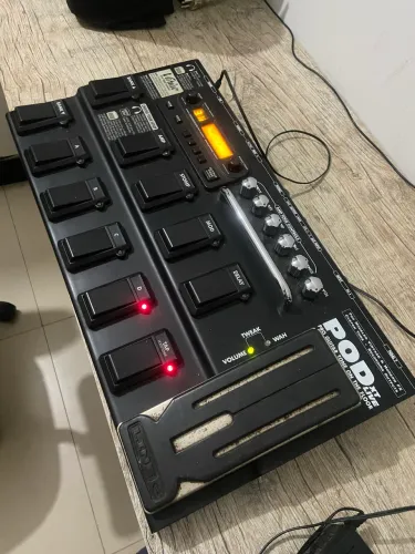 LINE 6 POD XT LIVE - R$ 800