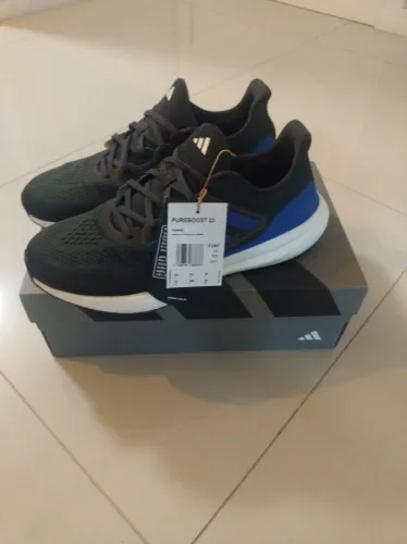 Tênis Adidas mod. Pureboost