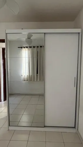 Guarda roupa apenas 1 ano de uso