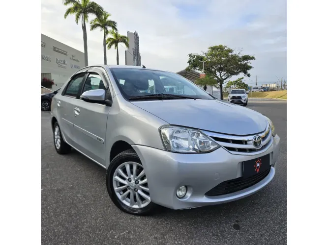 Toyota Etios XLS Sedan 1.5 Flex 16V 4P Mec. 2015