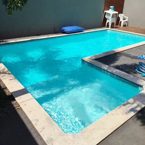 Limpeza e tratamento de água de piscinas