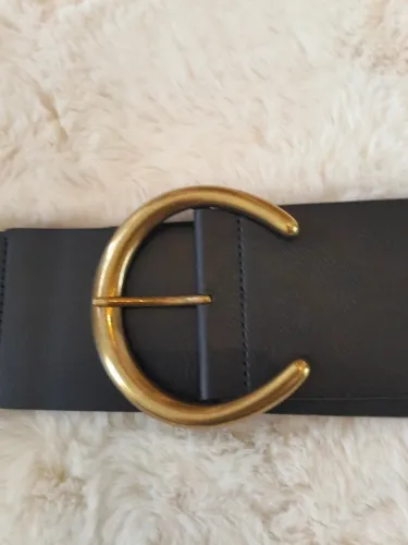 Cinto Preto de Fivela
