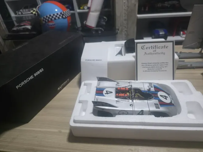 Miniatura 1:18 autoart porsche 908/03 signature #4