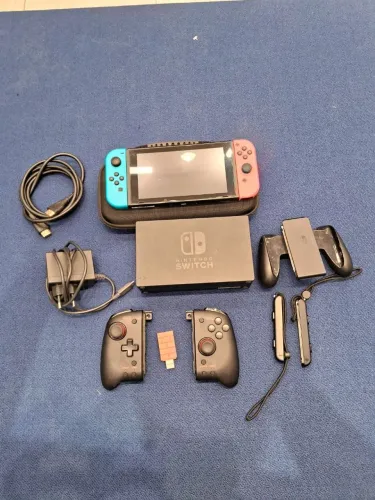 Switch V2 com acessórios 