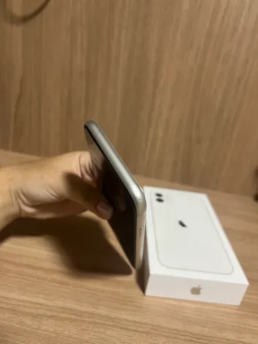 IPhone 11 impecável