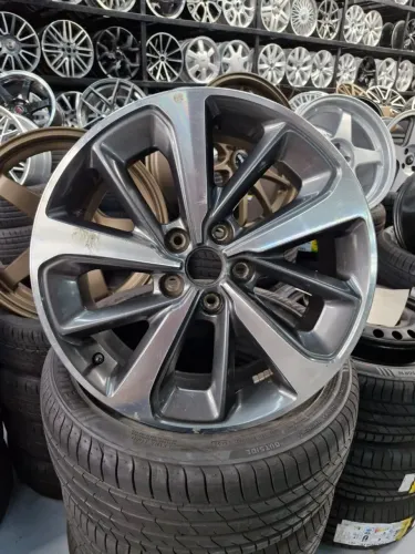 Jogo de rodas kia sorento aro 18 5x114 originais 
